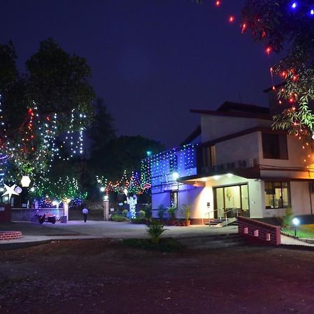 Hôtel Diwali Baug à Lonavala Extérieur photo